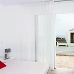 Sunday Villa *