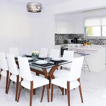 Sunday * 아이아 나파