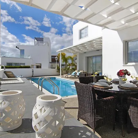 Sunday 아이아 나파