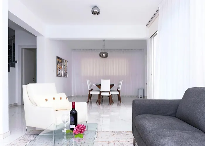 Villa Sunday Ayía Nápa