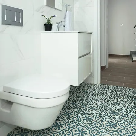 Sunday فيلة أيا نابا