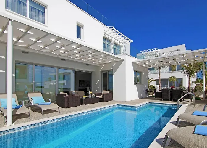 Vila Sunday Ayia Napa